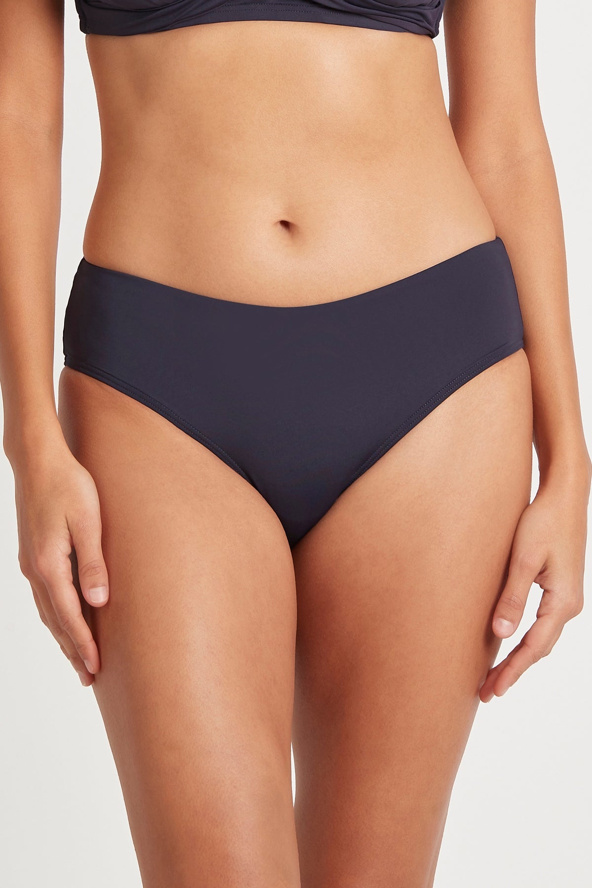 Essentials Mid Bikini Pant SWIM PANT SEA LEVEL