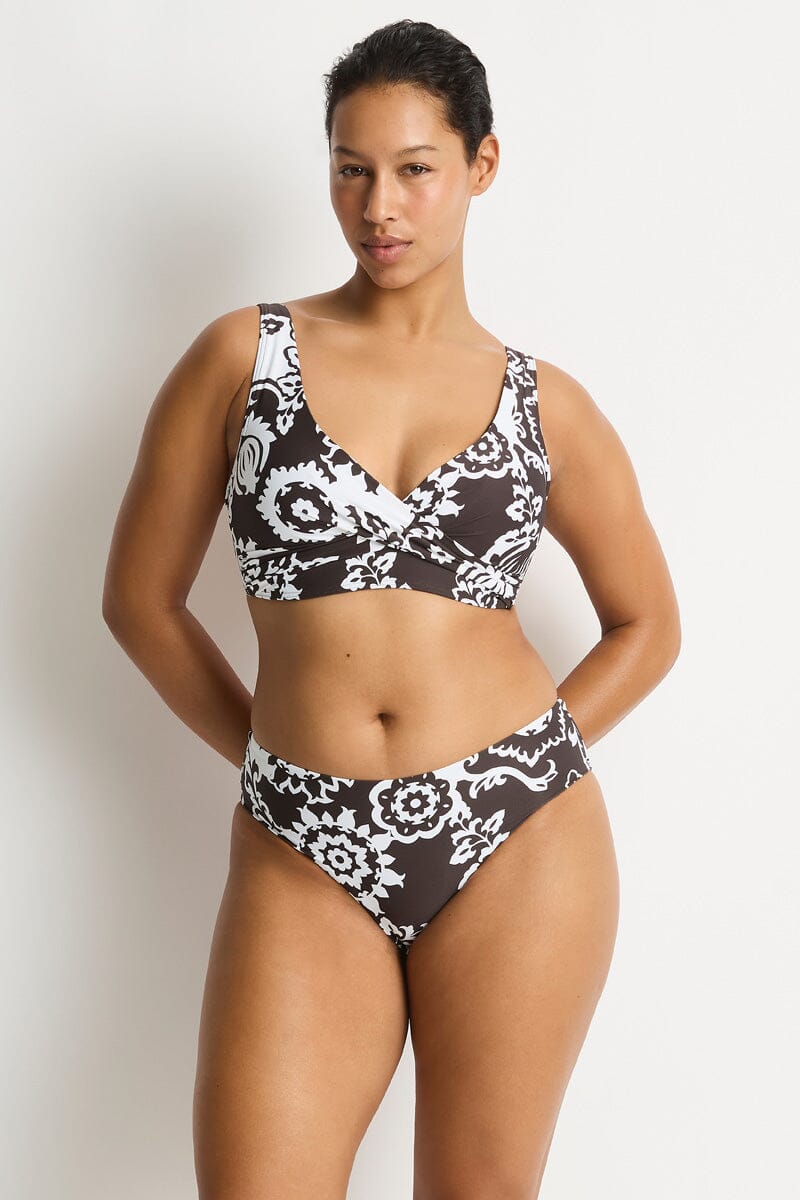Kastello Cross Front Multifit Bra Top SWIM TOP SEA LEVEL 10 ESPRESSO 