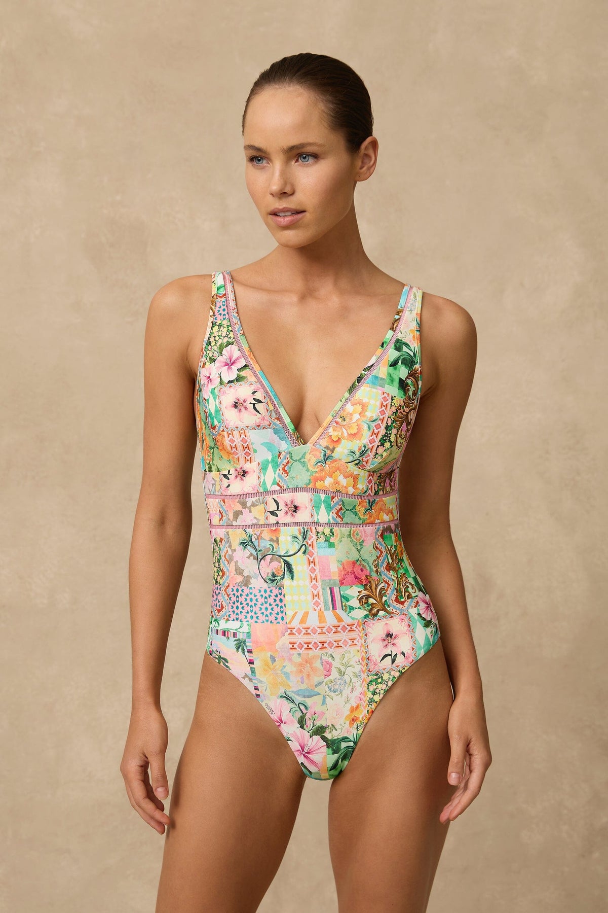 Simi Multi Fit V One Piece SWIM 1PC MONTE AND LOU 8 PRINT 
